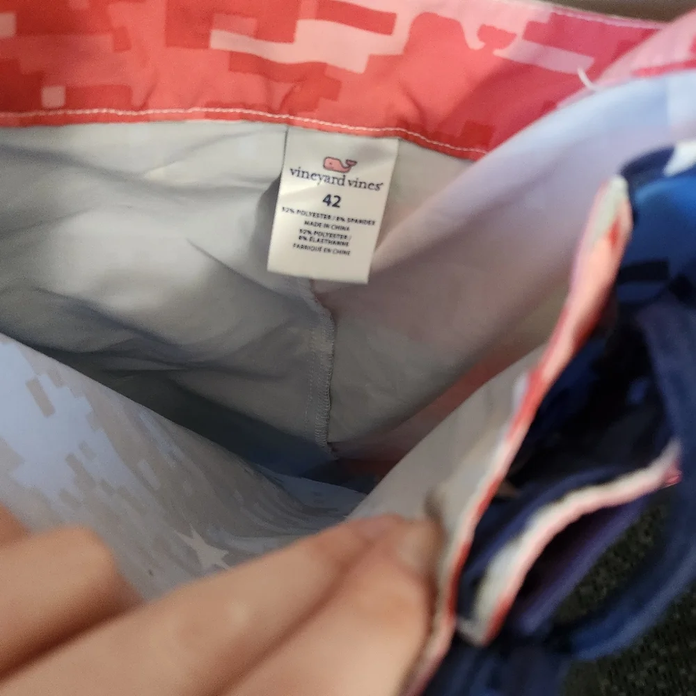 Vineyard Vines Size 42/XXL American Flag Cameo Swim Trunks